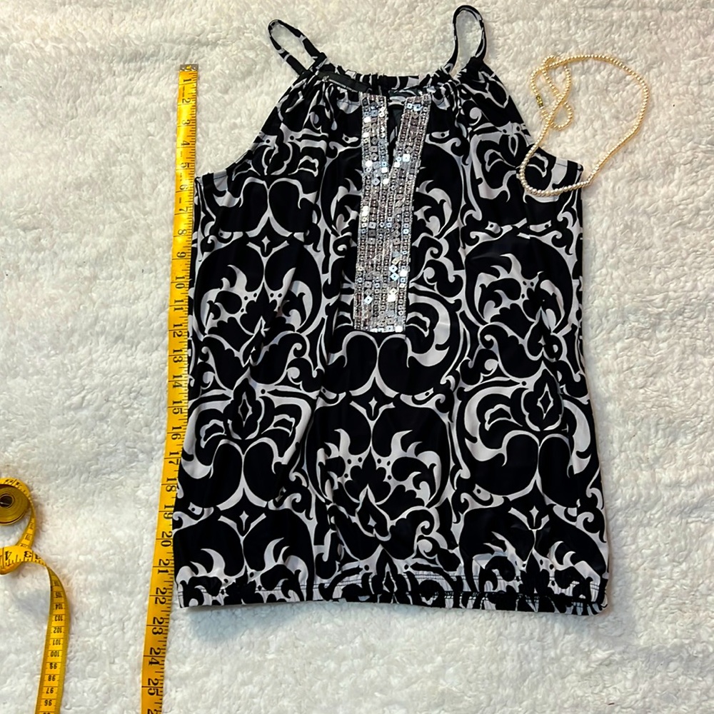 Elegant tank top.